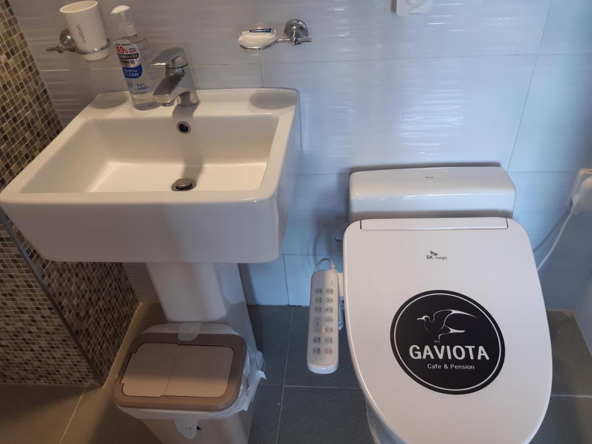 Jeju Gaviota Pension Εξωτερικό φωτογραφία